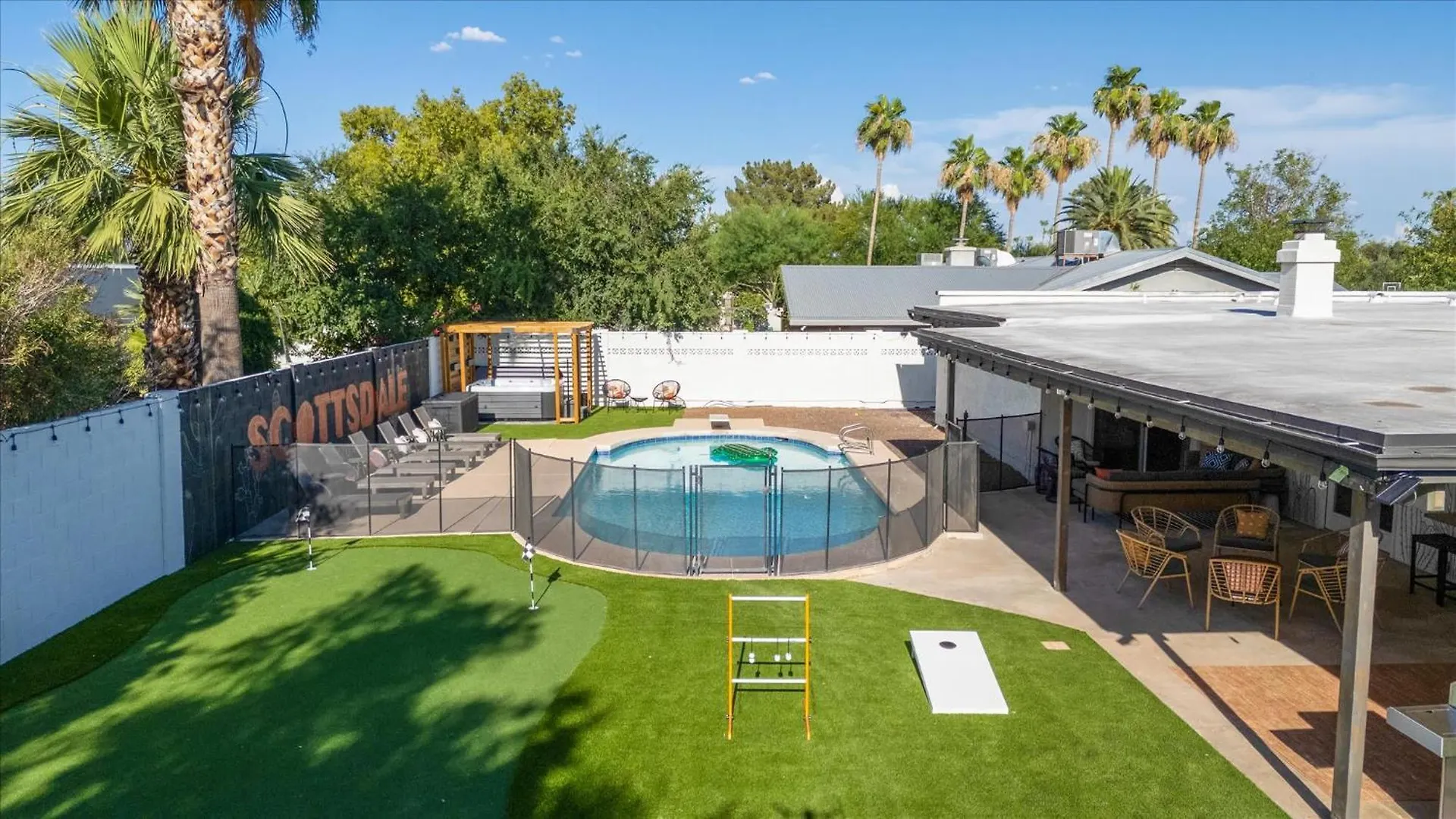 Casa vacanze Pickleball Court~ Hot Tub & Pool~ Mini Golf~Games Phoenix