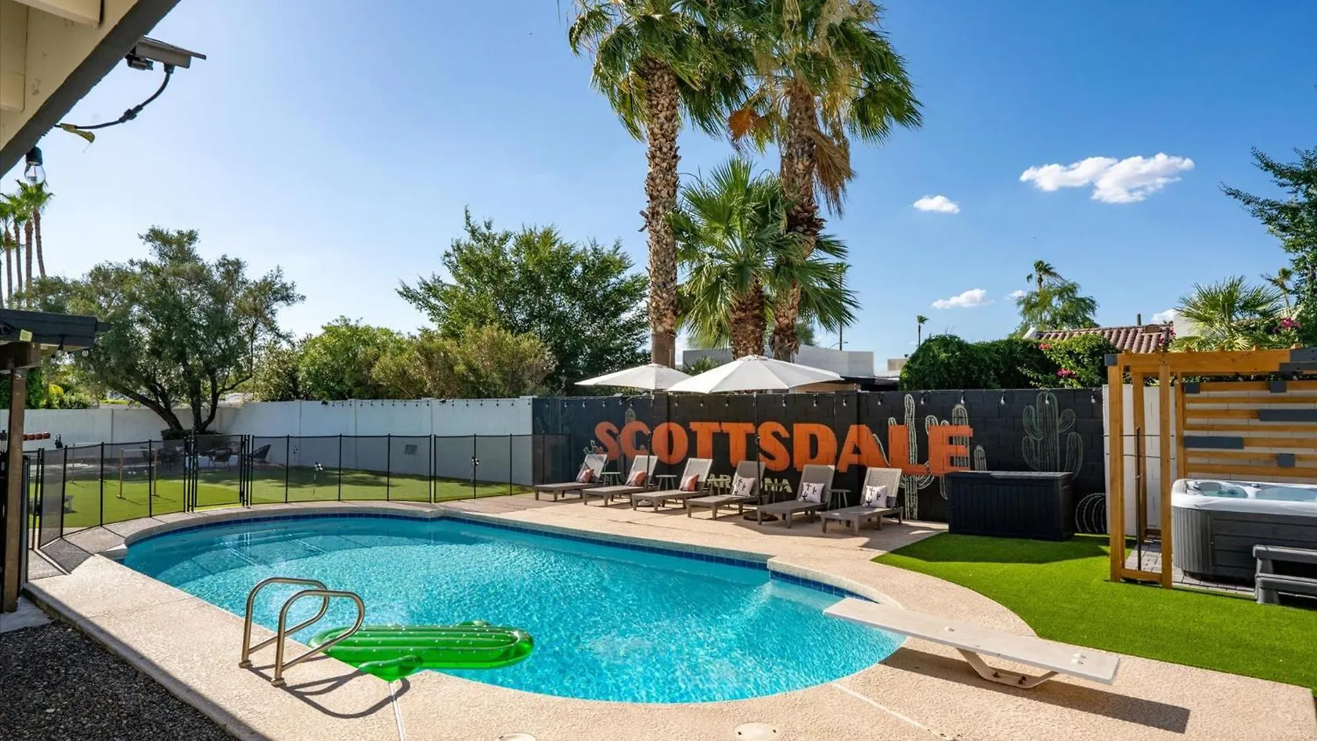 Pickleball Court~ Hot Tub & Pool~ Mini Golf~Games Phoenix 0*,  Stati Uniti