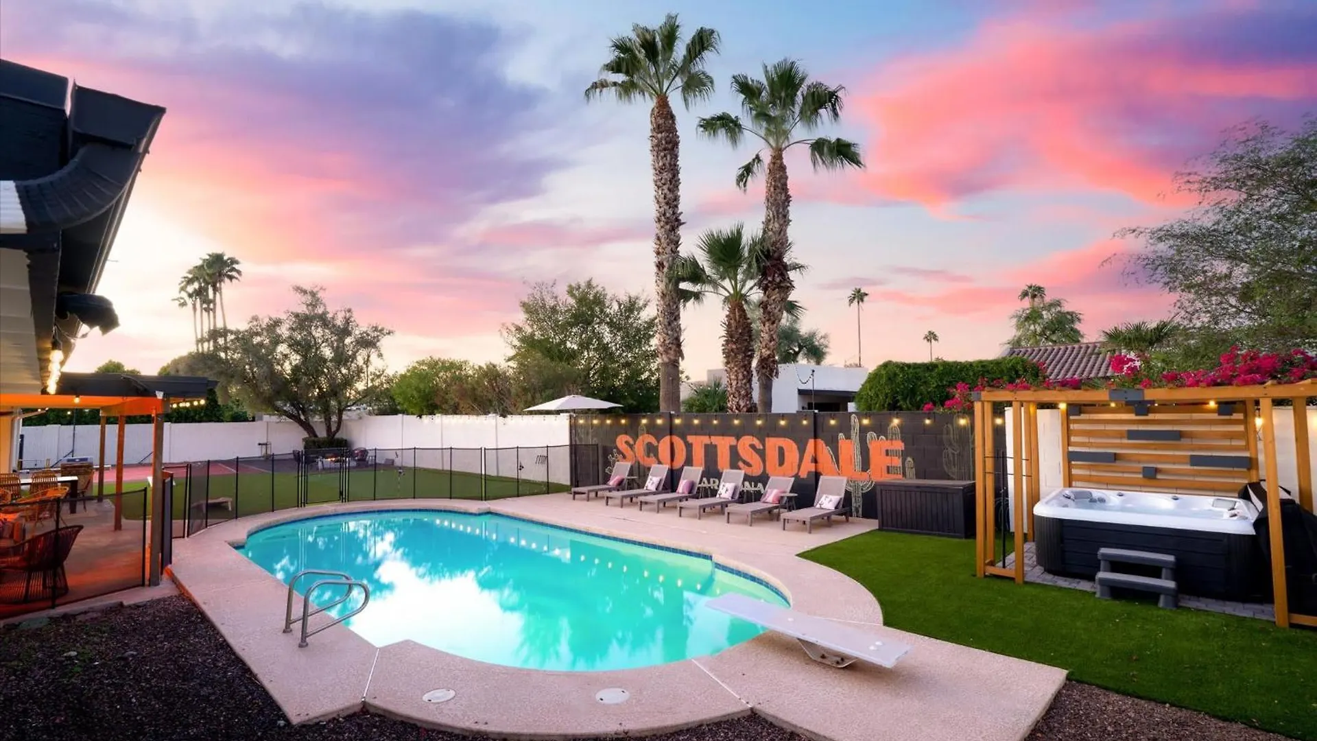 Pickleball Court~ Hot Tub & Pool~ Mini Golf~Games Phoenix Casa vacanze
