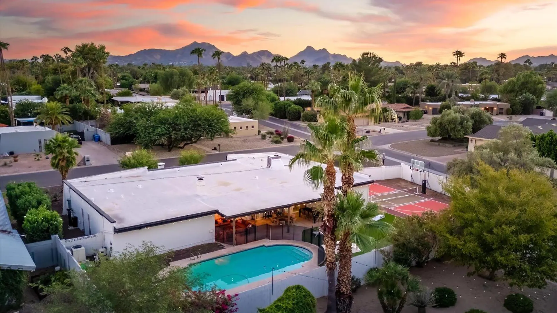 Pickleball Court~ Hot Tub & Pool~ Mini Golf~Games Phoenix Stati Uniti