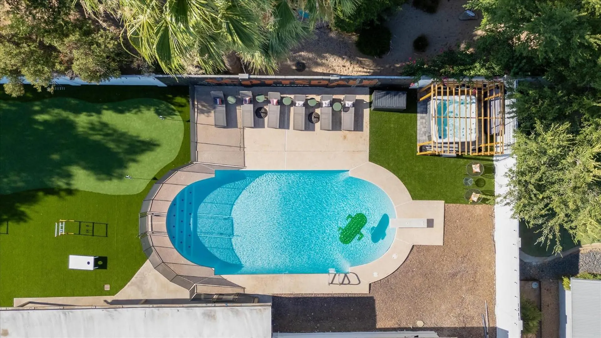 Pickleball Court~ Hot Tub & Pool~ Mini Golf~Games Phoenix Vakantiehuis